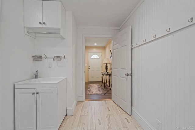 25 Cliff Road W, Wading River, NY 11792