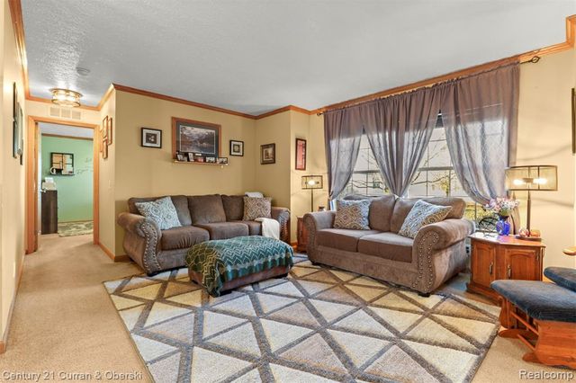 11191 Shady Grove Court, South Lyon, MI 48178