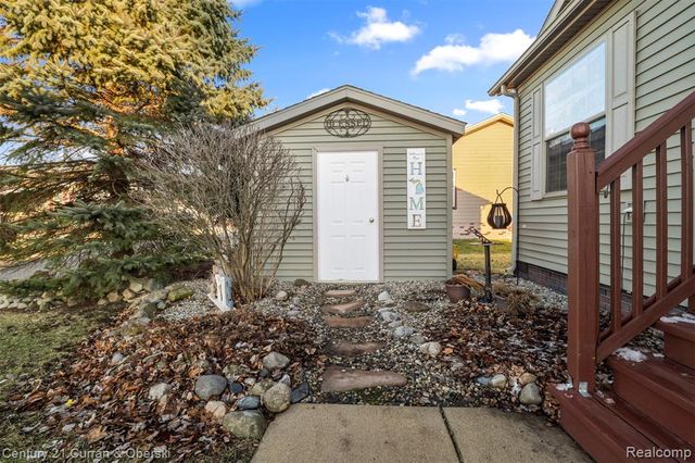 11191 Shady Grove Court, South Lyon, MI 48178