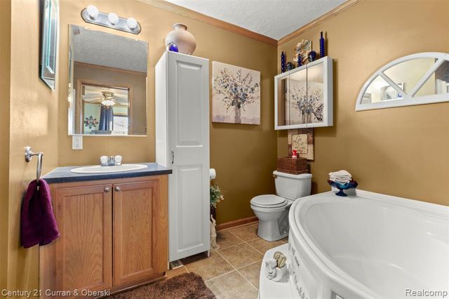 11191 Shady Grove Court, South Lyon, MI 48178