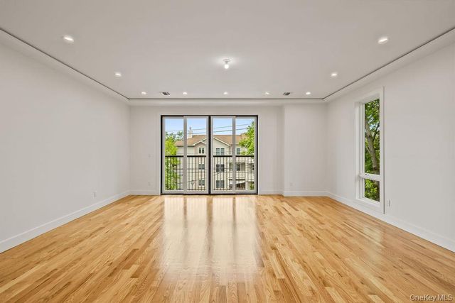80 Twin Avenue 301, Spring Valley, NY 10977