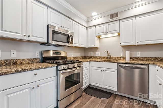 3520 Colony Road D, Charlotte, NC 28211