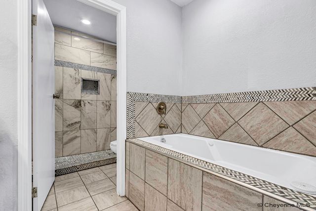 1412 MADISON AVE, Cheyenne, WY 82001