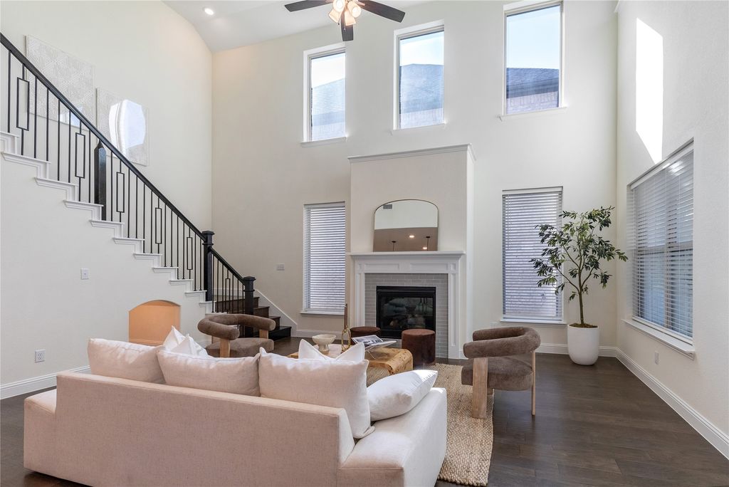 12778 Friar Street, Farmers Branch, TX 75234 — photo 2
