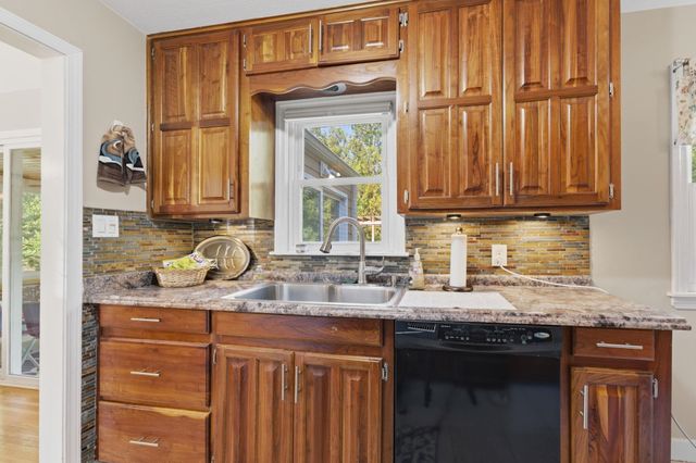 325 N Brookside, Wichita, KS 67208