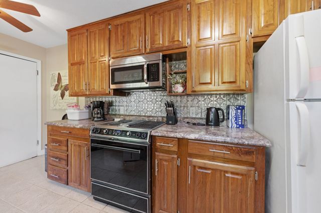 325 N Brookside, Wichita, KS 67208