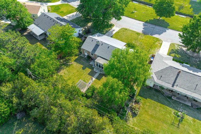 325 N Brookside, Wichita, KS 67208