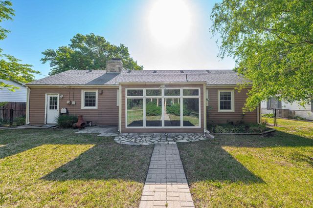 325 N Brookside, Wichita, KS 67208