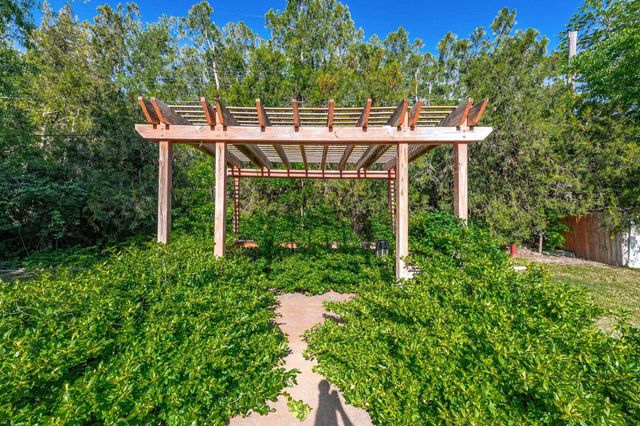 325 N Brookside, Wichita, KS 67208