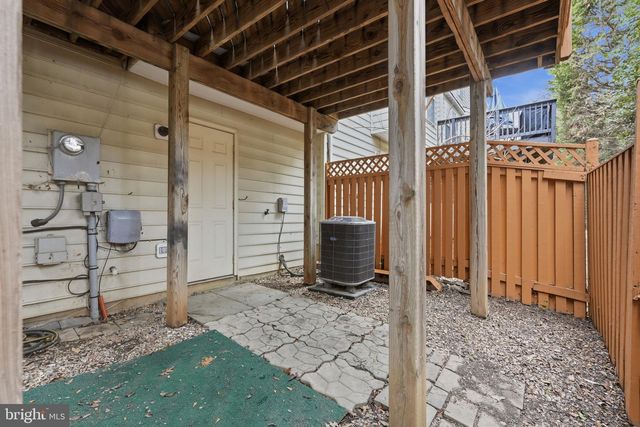 8074 SEBON DR, Vienna, VA 22180