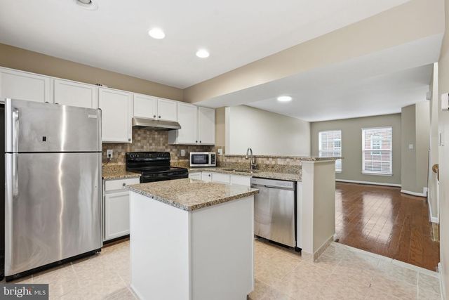 8074 SEBON DR, Vienna, VA 22180