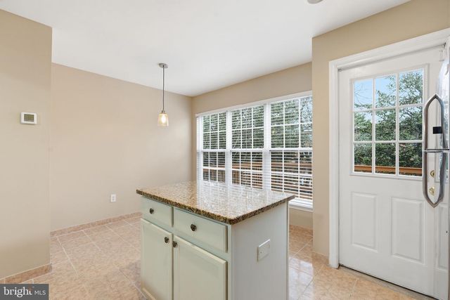 8074 SEBON DR, Vienna, VA 22180