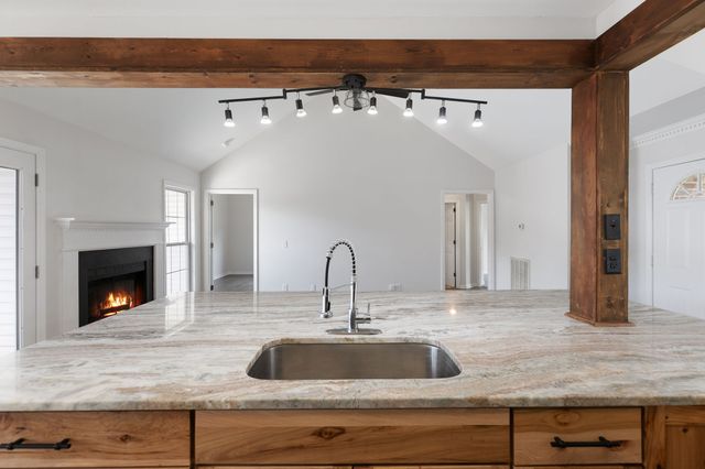 8001 Anna Ct, Greenbrier, TN 37073