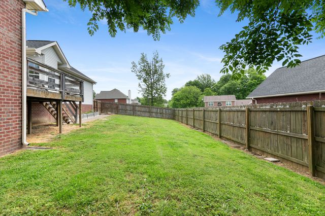 8001 Anna Ct, Greenbrier, TN 37073
