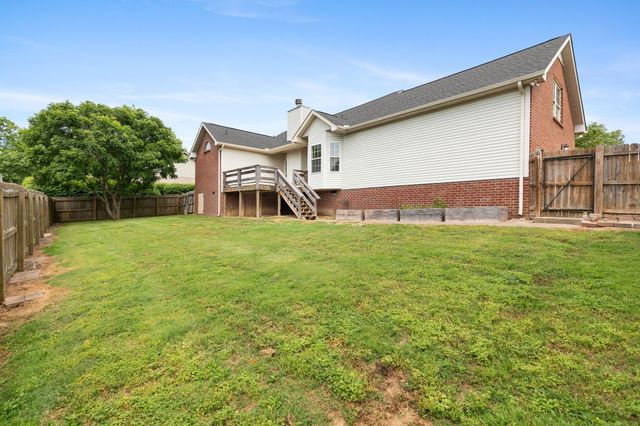 8001 Anna Ct, Greenbrier, TN 37073