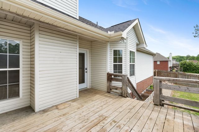 8001 Anna Ct, Greenbrier, TN 37073
