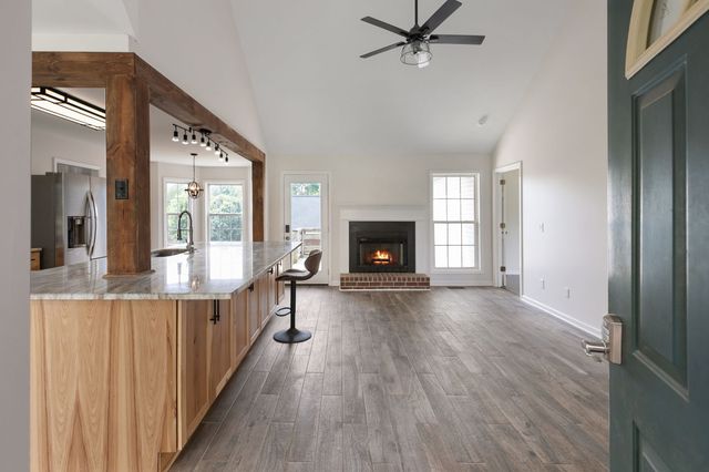 8001 Anna Ct, Greenbrier, TN 37073