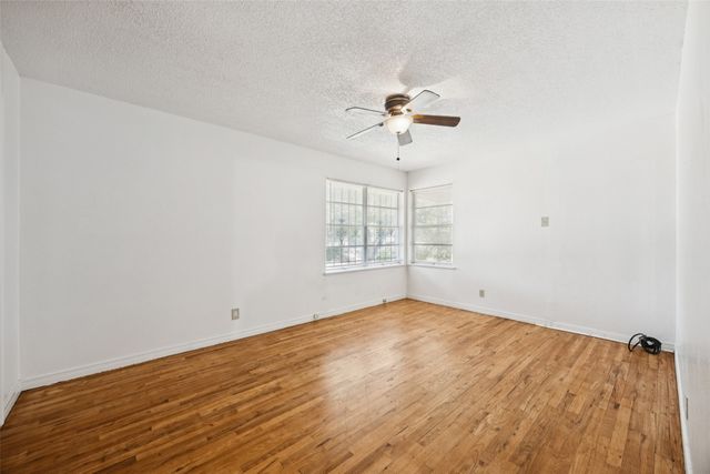 2739 Plaza Boulevard, Dallas, TX 75241