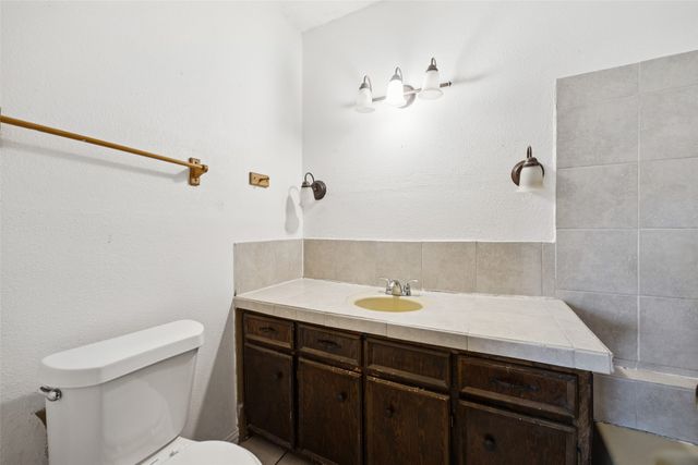 2739 Plaza Boulevard, Dallas, TX 75241