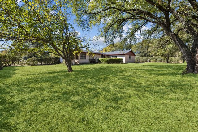 2739 Plaza Boulevard, Dallas, TX 75241