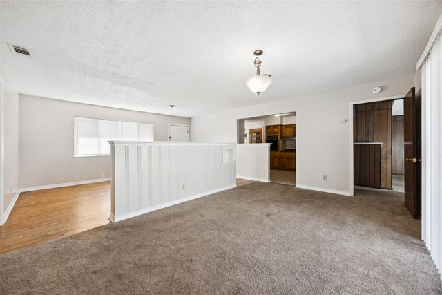 2739 Plaza Boulevard, Dallas, TX 75241