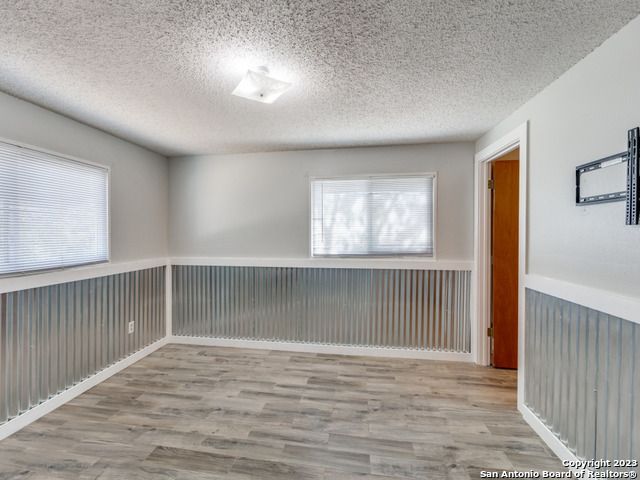 1351 SPITZ KEGEL VIEW DR, Canyon Lake, TX 78133