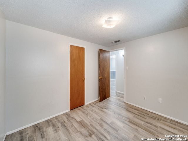 1351 SPITZ KEGEL VIEW DR, Canyon Lake, TX 78133