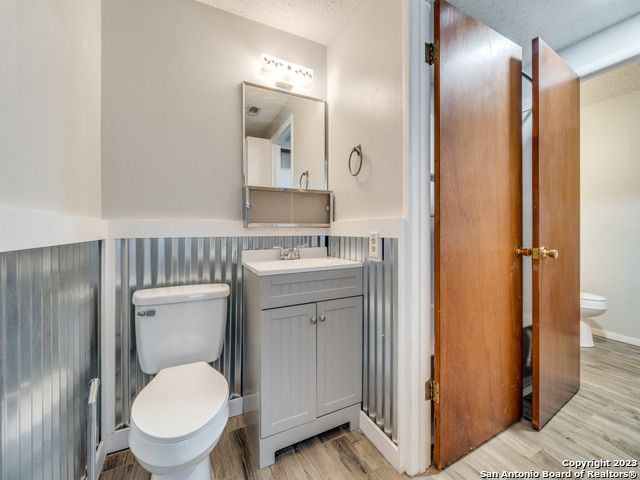 1351 SPITZ KEGEL VIEW DR, Canyon Lake, TX 78133