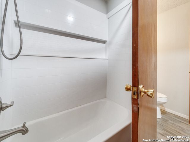 1351 SPITZ KEGEL VIEW DR, Canyon Lake, TX 78133