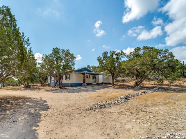 1351 SPITZ KEGEL VIEW DR, Canyon Lake, TX 78133