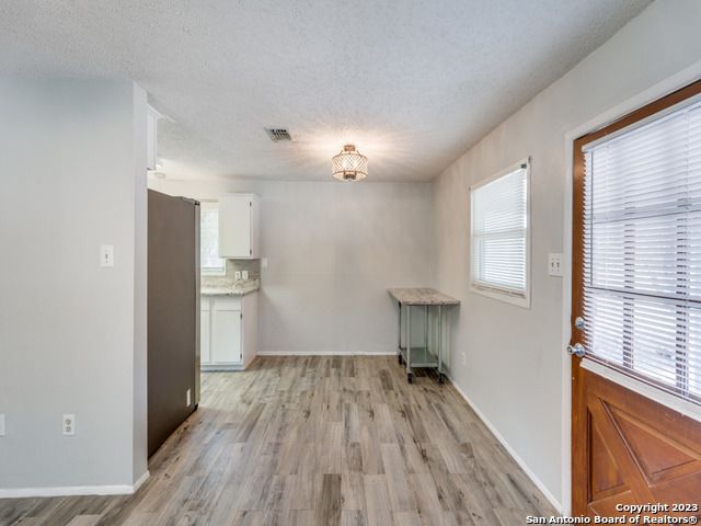 1351 SPITZ KEGEL VIEW DR, Canyon Lake, TX 78133