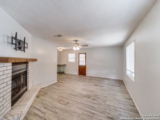 1351 SPITZ KEGEL VIEW DR, Canyon Lake, TX 78133