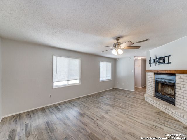 1351 SPITZ KEGEL VIEW DR, Canyon Lake, TX 78133