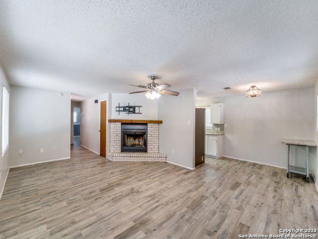 1351 SPITZ KEGEL VIEW DR, Canyon Lake, TX 78133