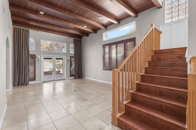 7709 Jacobo Drive NE, Albuquerque, NM 87109