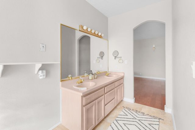 7709 Jacobo Drive NE, Albuquerque, NM 87109