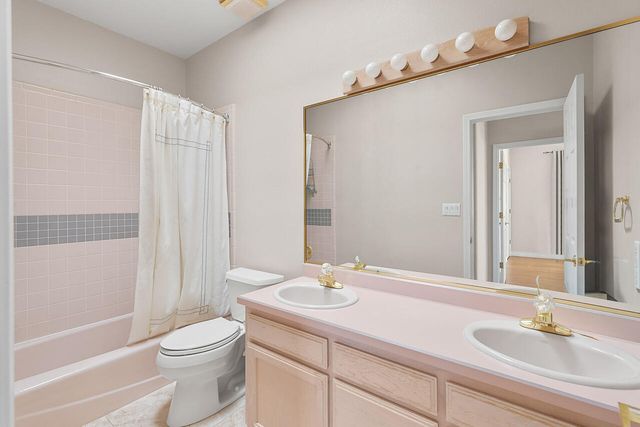 7709 Jacobo Drive NE, Albuquerque, NM 87109