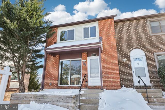 500 GILES PL, Sterling, VA 20164