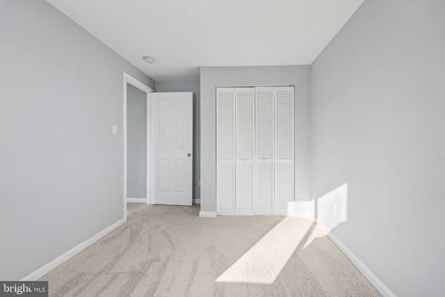 500 GILES PL, Sterling, VA 20164