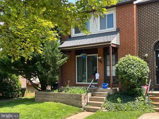 500 GILES PL, Sterling, VA 20164