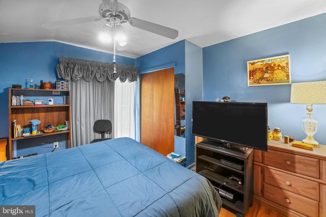 59 E OAK AVE, Lawnside, NJ 08045