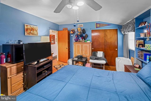 59 E OAK AVE, Lawnside, NJ 08045