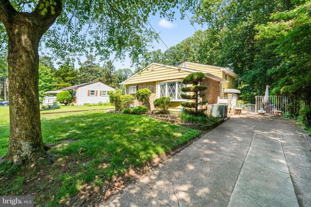 59 E OAK AVE, Lawnside, NJ 08045
