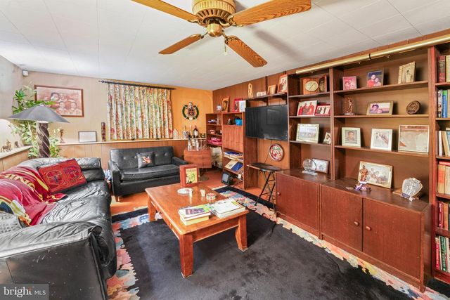 59 E OAK AVE, Lawnside, NJ 08045