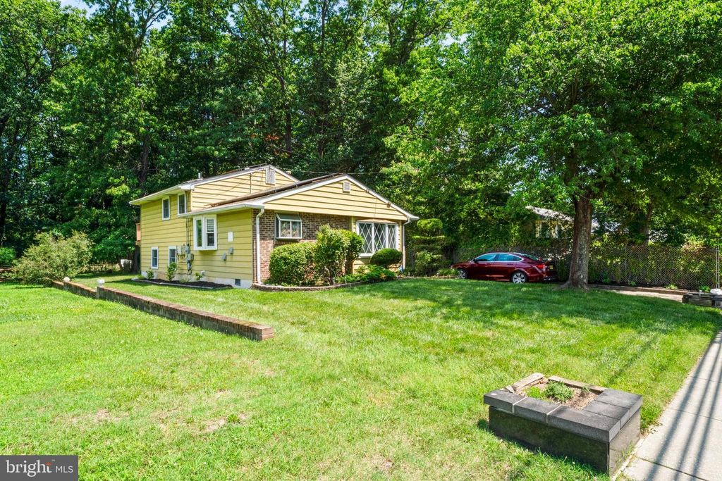 59 E OAK AVE, Lawnside, NJ 08045