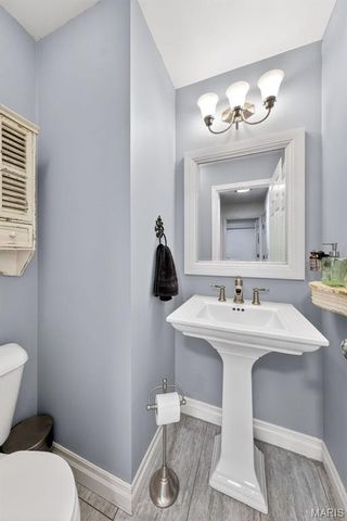 401 Valley Oaks Drive, Wentzville, MO 63385