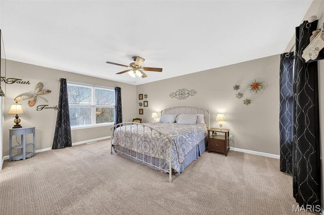 401 Valley Oaks Drive, Wentzville, MO 63385