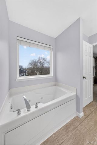 401 Valley Oaks Drive, Wentzville, MO 63385