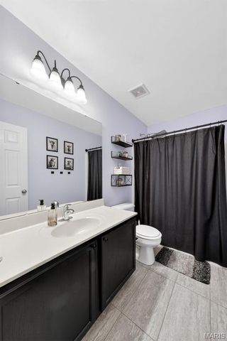 401 Valley Oaks Drive, Wentzville, MO 63385