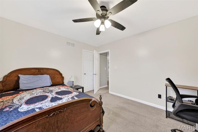 401 Valley Oaks Drive, Wentzville, MO 63385